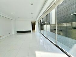 Queen's Road (D10), Detached #596398731
